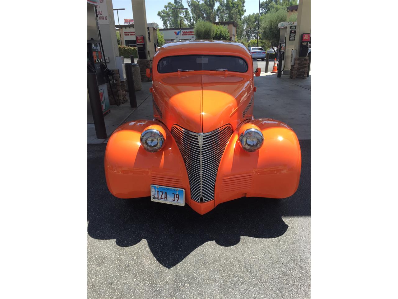 Chevrolet-2-dr-1939-Tangerine-Beige-2