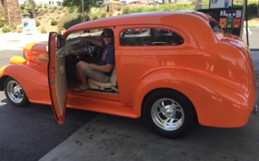 Chevrolet-2-dr-1939-Tangerine-Beige