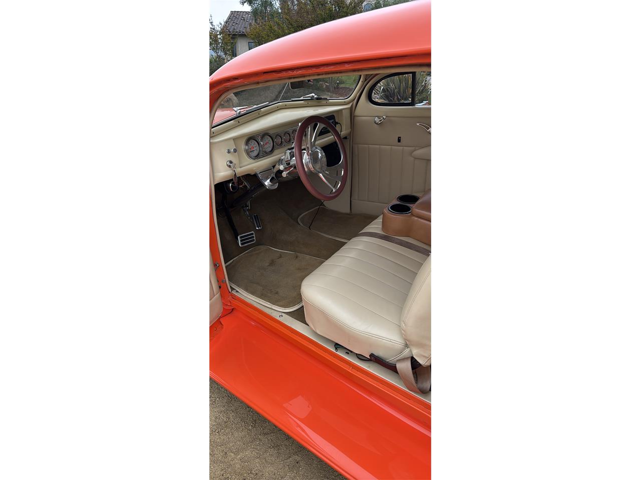 Chevrolet-2-dr-1939-Tangerine-Beige-4