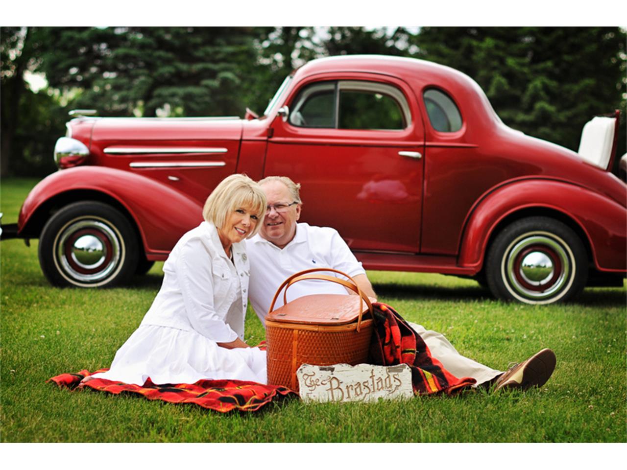 Chevrolet-2-dr-hardtop-1936-red-cherry-red-white-3