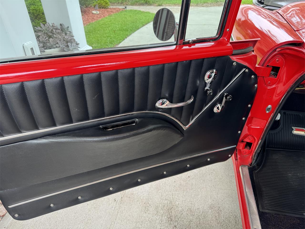 Chevrolet-2-dr-sedan-1955-Red-Black-4