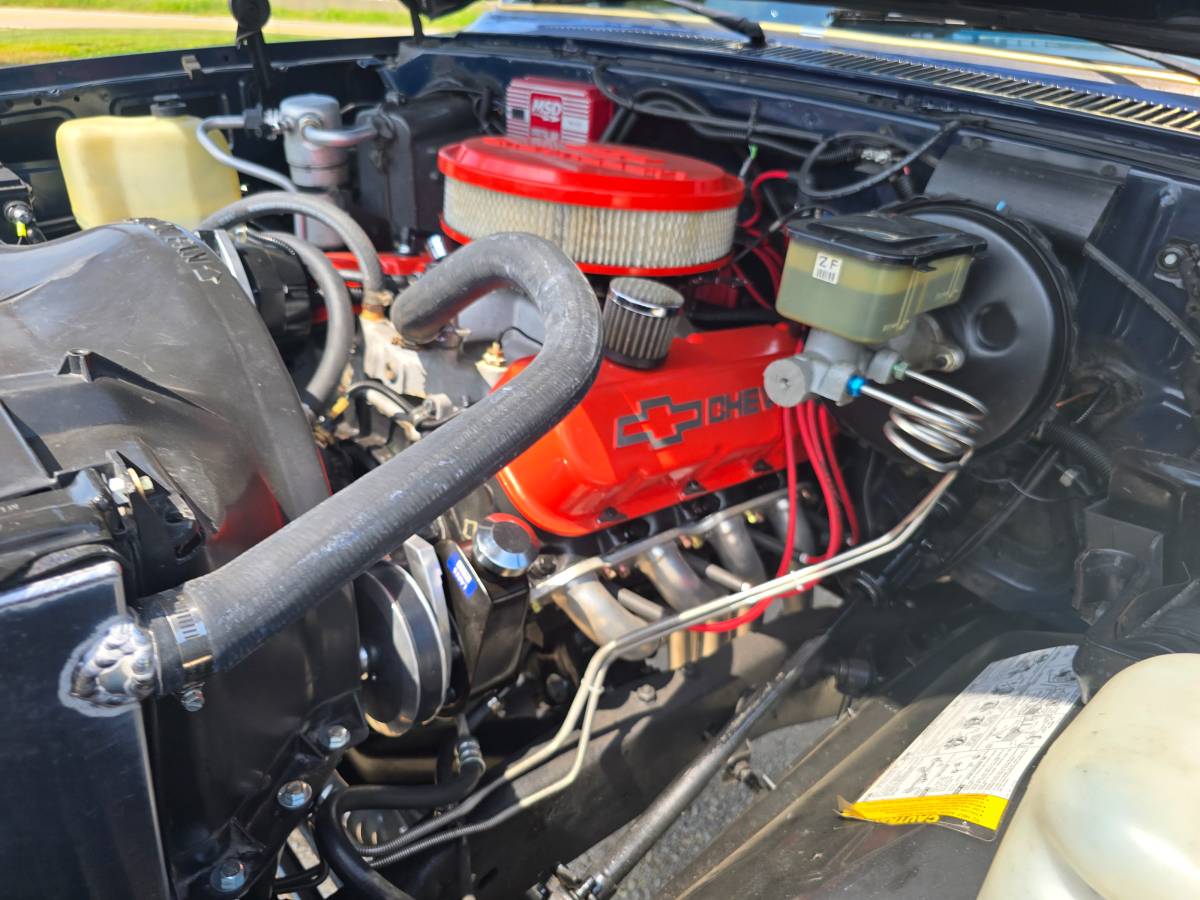 Chevrolet-20-scottsdale-1985-11