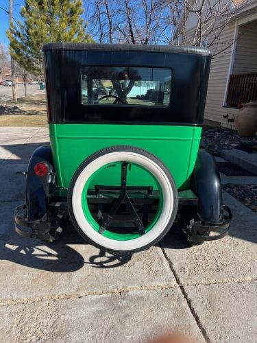 Chevrolet-210-1927-Green-Beige-15