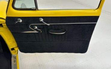Chevrolet-210-1953-Yellow-Black-35