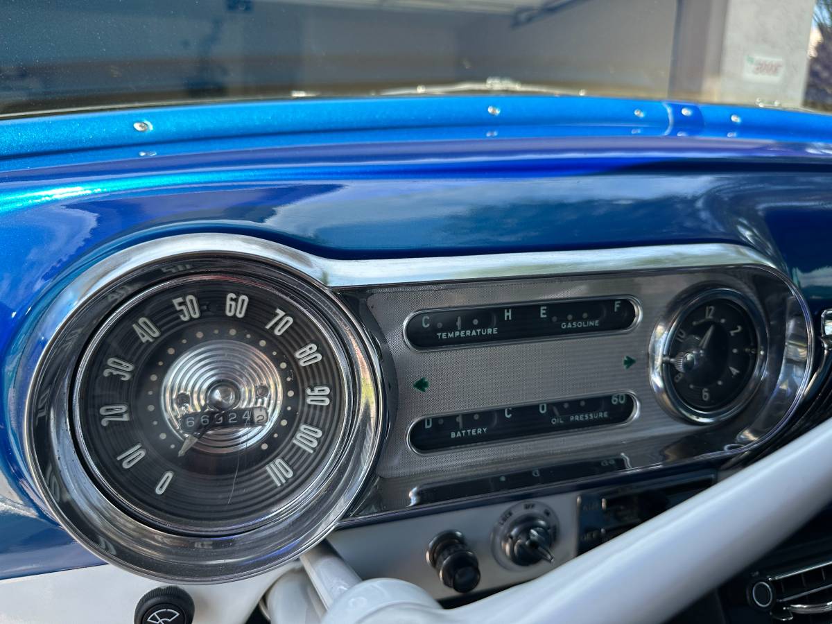 Chevrolet-210-1954-blue-10