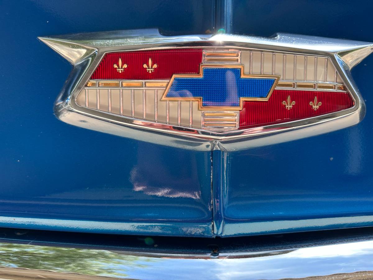 Chevrolet-210-1954-blue-18