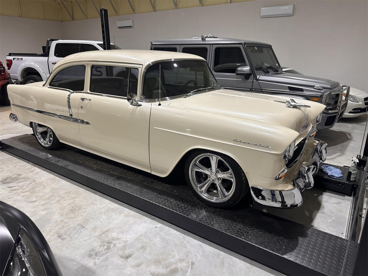 Chevrolet-210-1955-Cream-Pearl-Cream-25