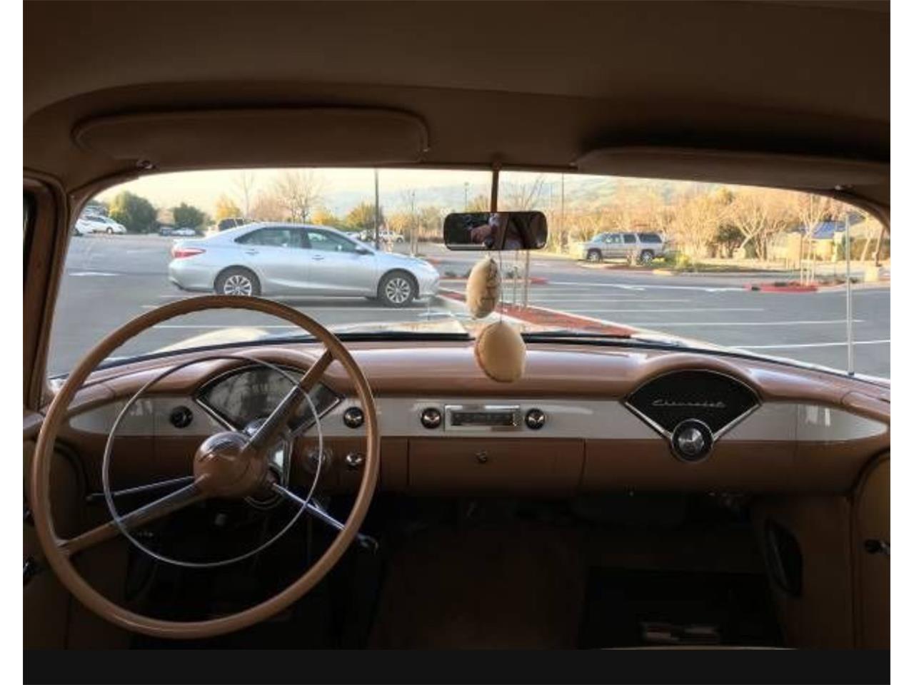 Chevrolet-210-1955-Cream-Soda-Tan-11