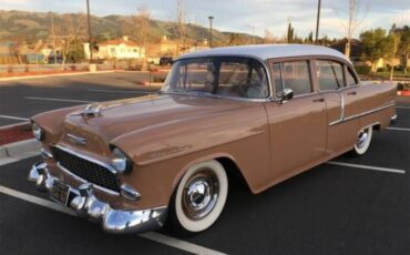 Chevrolet-210-1955-Cream-Soda-Tan-3