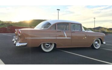 Chevrolet-210-1955-Cream-Soda-Tan-8