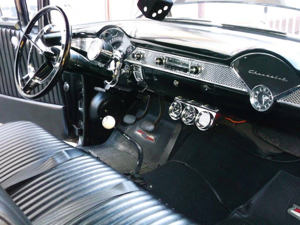 Chevrolet-210-1955-black-14