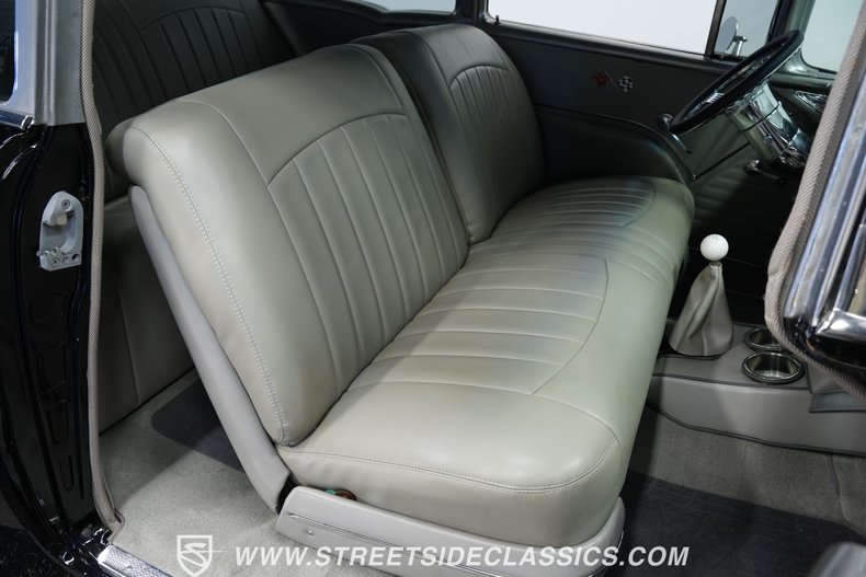 Chevrolet-210-1956-Black-Gray-4