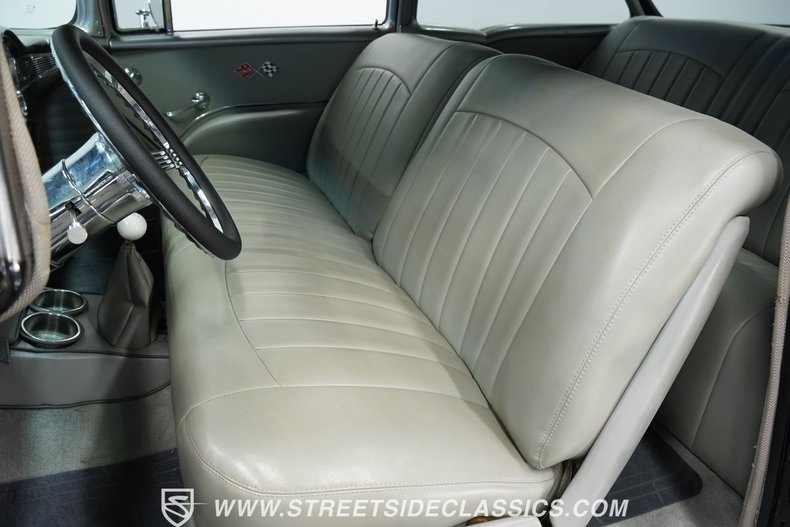 Chevrolet-210-1956-Black-Gray-7