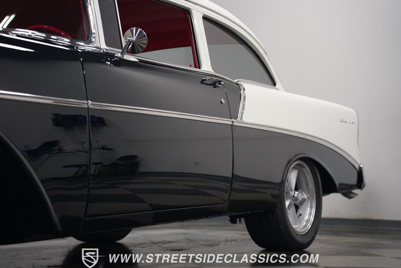 Chevrolet-210-1956-Black-Red-26