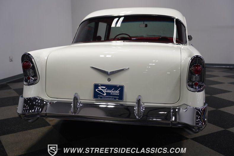 Chevrolet-210-1956-Black-Red-32