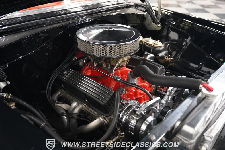 Chevrolet-210-1956-Black-Red-4