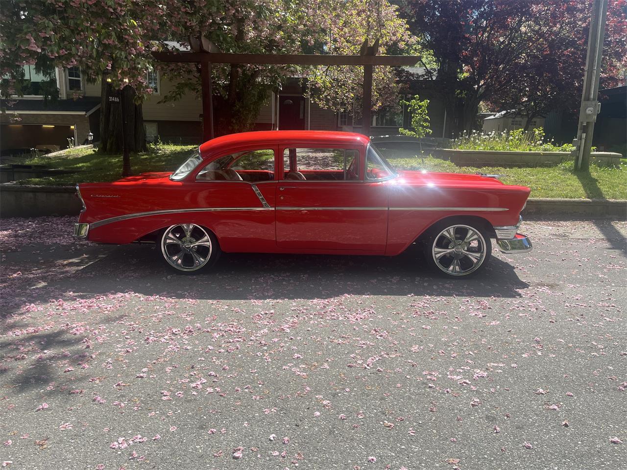 Chevrolet-210-1956-Red-Ivory-21