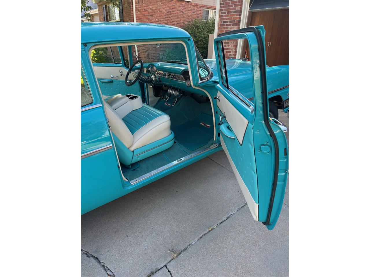 Chevrolet-210-1956-Tropical-Turquoise-whiteturquoise-11