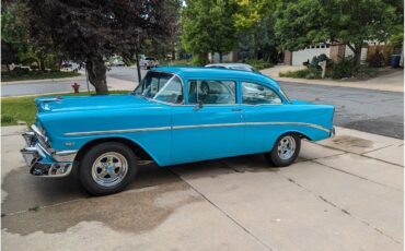 Chevrolet-210-1956-Tropical-Turquoise-whiteturquoise
