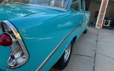 Chevrolet-210-1956-Tropical-Turquoise-whiteturquoise-9