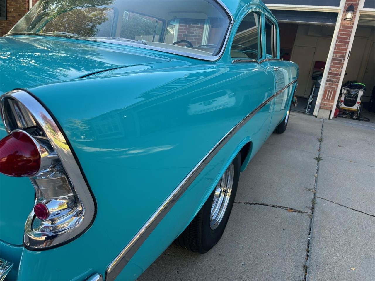 Chevrolet-210-1956-Tropical-Turquoise-whiteturquoise-9