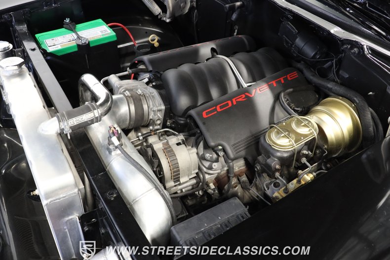 Chevrolet-210-1957-Black-Black-ampamp-Red-28