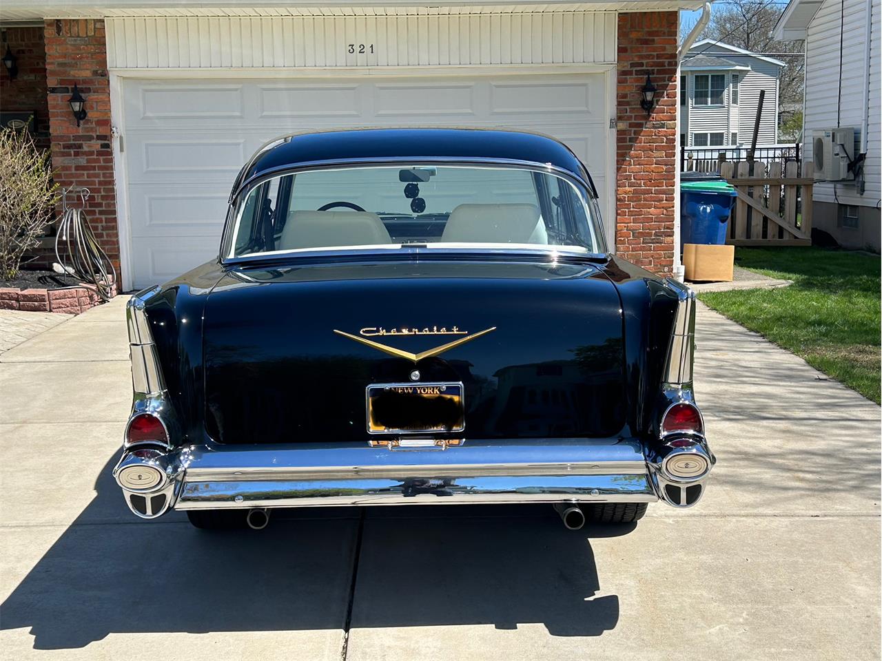 Chevrolet-210-1957-Black-White-and-Black-12