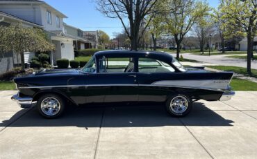 Chevrolet-210-1957-Black-White-and-Black-14