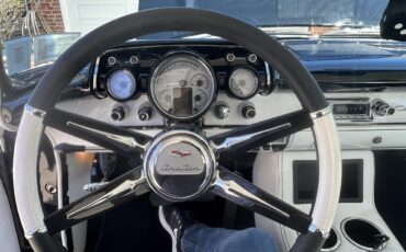 Chevrolet-210-1957-Black-White-and-Black-24