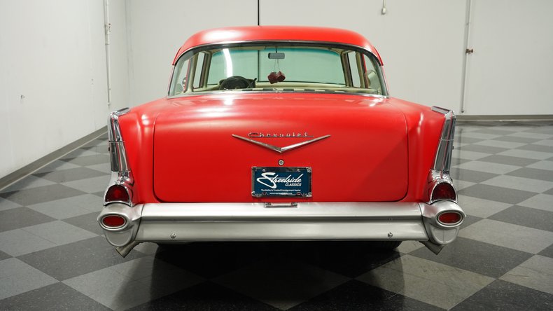 Chevrolet-210-1957-Flat-Red-Charcoal-11