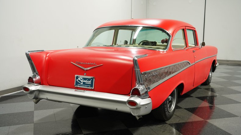 Chevrolet-210-1957-Flat-Red-Charcoal-12