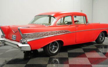 Chevrolet-210-1957-Flat-Red-Charcoal-13