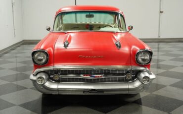 Chevrolet-210-1957-Flat-Red-Charcoal-14