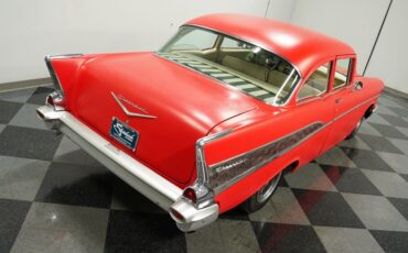 Chevrolet-210-1957-Flat-Red-Charcoal-20