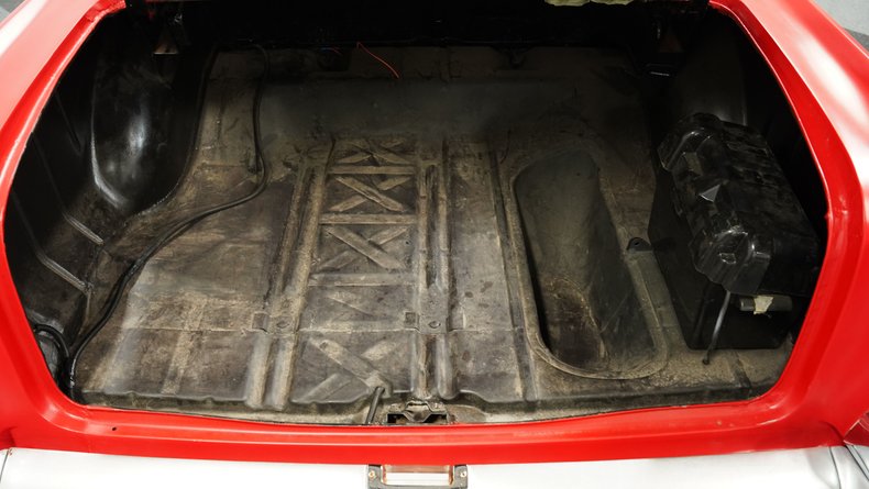 Chevrolet-210-1957-Flat-Red-Charcoal-40