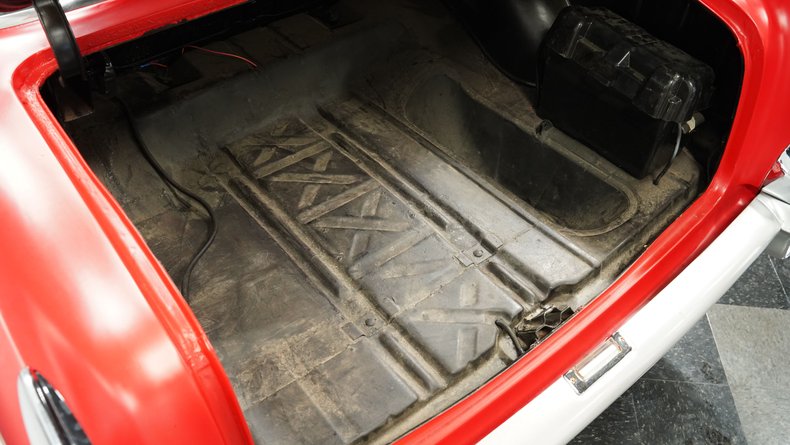 Chevrolet-210-1957-Flat-Red-Charcoal-41