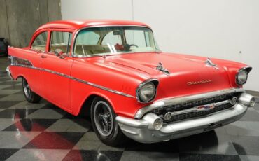 Chevrolet-210-1957-Flat-Red-Charcoal-5