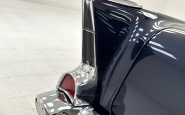 Chevrolet-210-1957-Navy-Blue-Metallic-Black-23