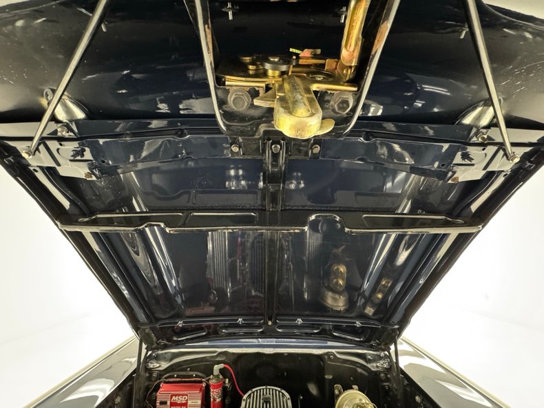 Chevrolet-210-1957-Navy-Blue-Metallic-Black-24
