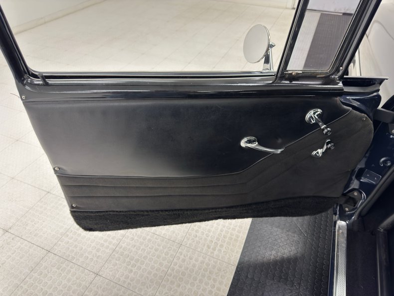 Chevrolet-210-1957-Navy-Blue-Metallic-Black-26