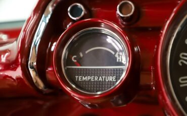 Chevrolet-210-1957-Patriot-Red-Pearl-Tan-19