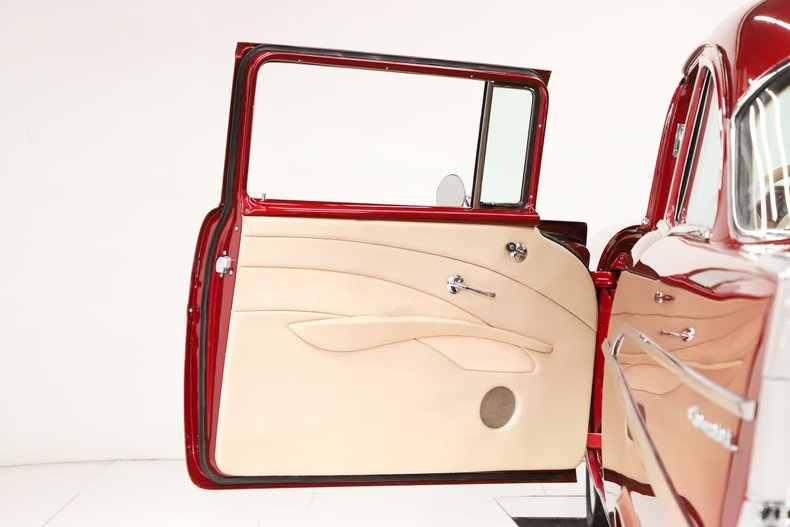 Chevrolet-210-1957-Patriot-Red-Pearl-Tan-5