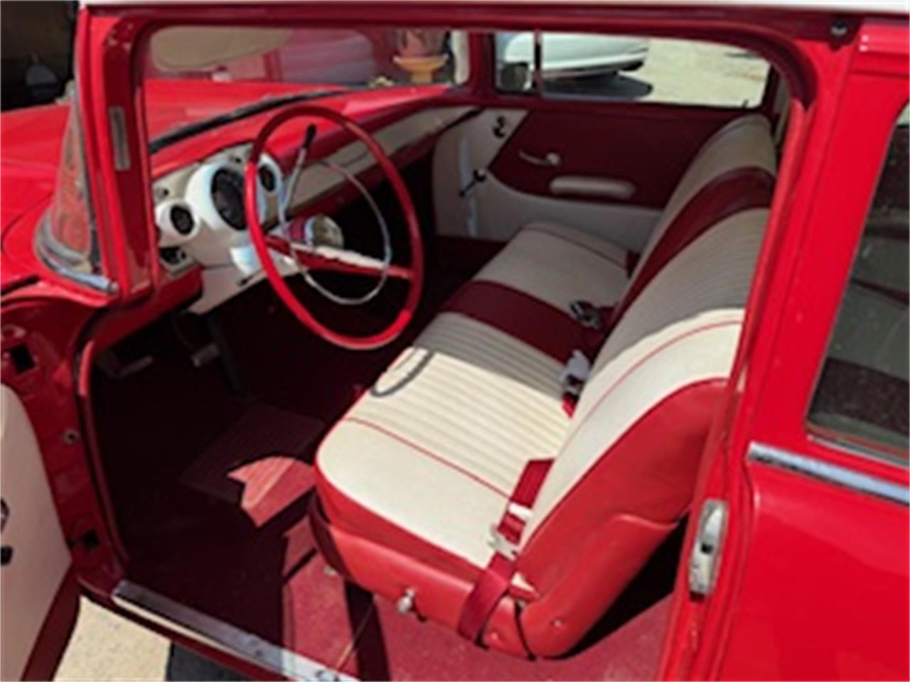 Chevrolet-210-1957-Red-Red-and-White-4