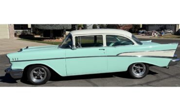 Chevrolet-210-1957-Sea-Foam-Green-Green-9