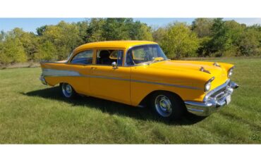 Chevrolet-210-1957-YELLOW-Black-1