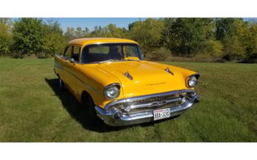 Chevrolet-210-1957-YELLOW-Black