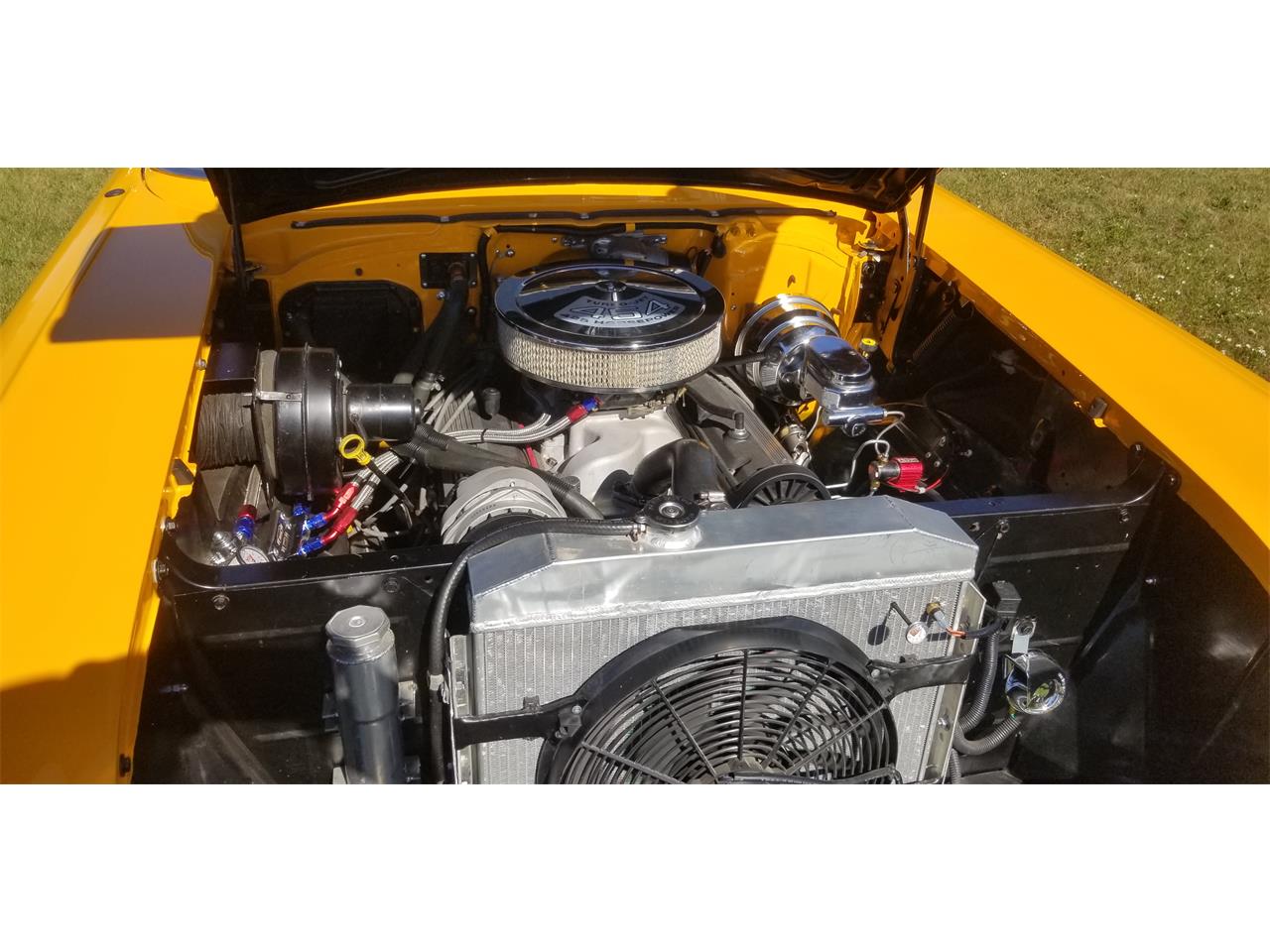 Chevrolet-210-1957-YELLOW-Black-3