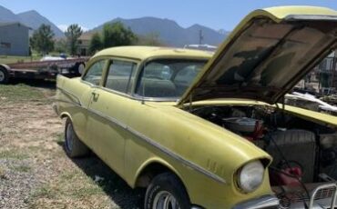 Chevrolet-210-1957-Yellow-Black-20
