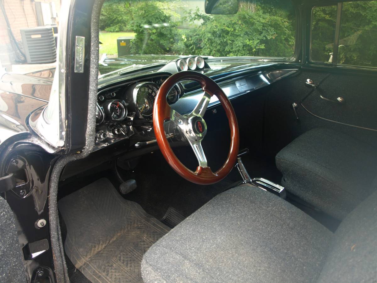 Chevrolet-210-1957-brown-3