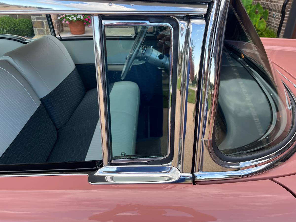 Chevrolet-210-1957-custom-11